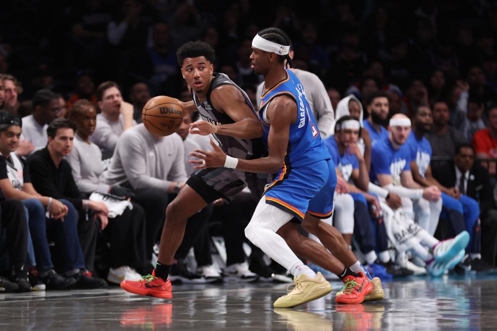 打入头球的 打入头球的