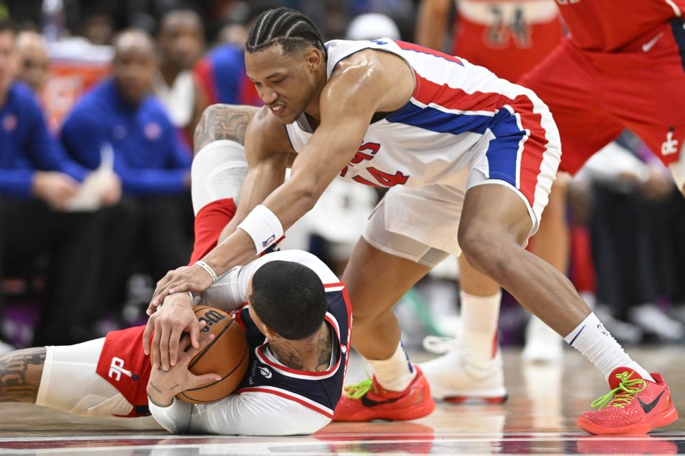 西蒙斯现年 西蒙斯现年