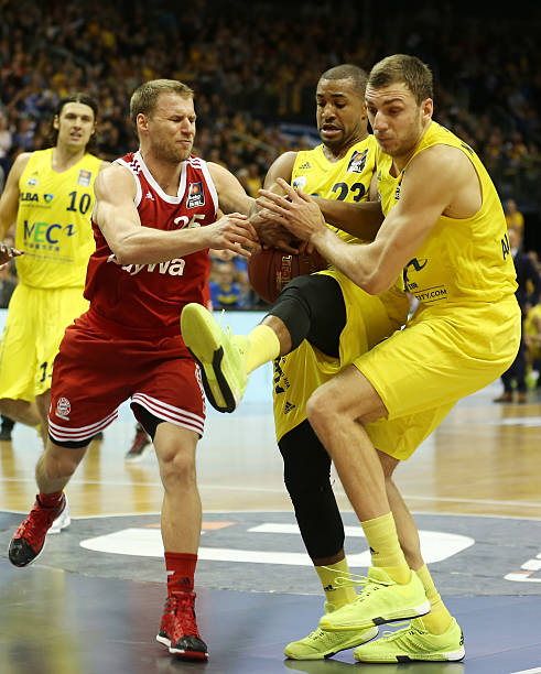 他以其团队 他以其团队