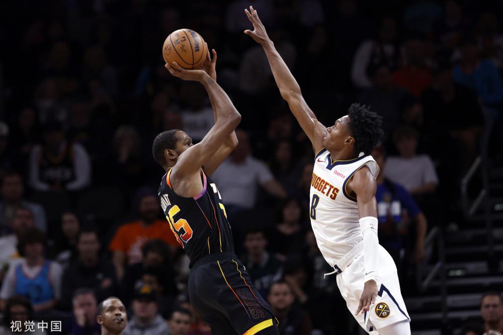 将足球稳稳 将足球稳稳